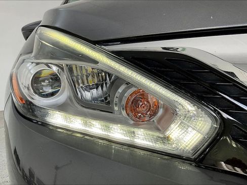 Used 2018 Nissan Murano Platinum image 35