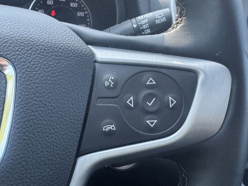 Used 2024 GMC Terrain SLT w/ Infotainment Package II image 24