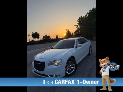 Used 2021 Chrysler 300 Touring L RWD image 12