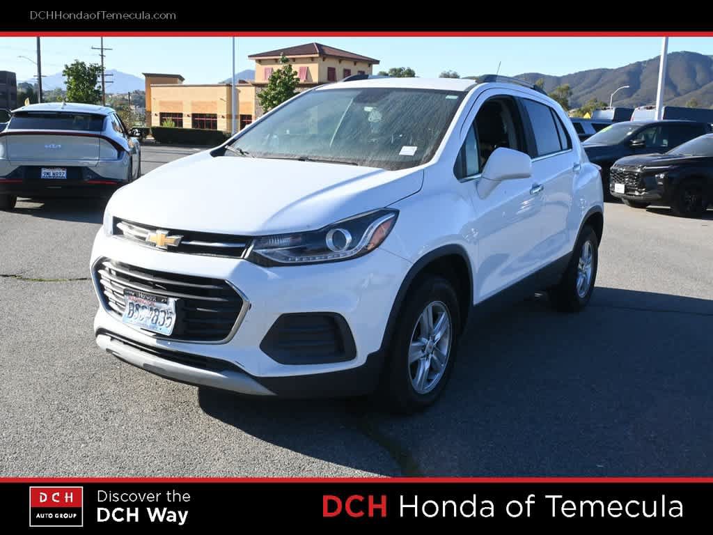 Used 2019 Chevrolet Trax LT w/ LT Convenience Package AWD/4WD image 1