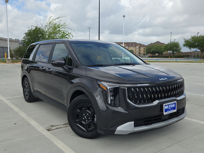 Used 2025 Kia Carnival