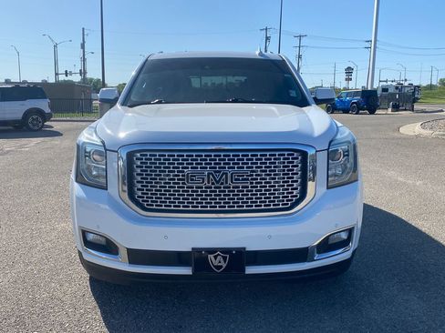 Used 2015 GMC Yukon Denali AWD/4WD image 11