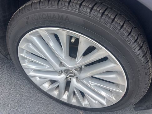 Used 2018 Lexus ES 350 w/ Luxury Package w/Wood Trim FWD image 4