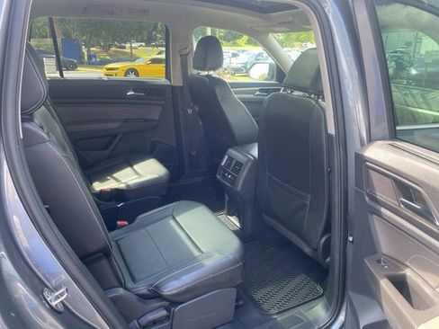 Used 2022 Volkswagen Atlas SEL AWD/4WD image 11