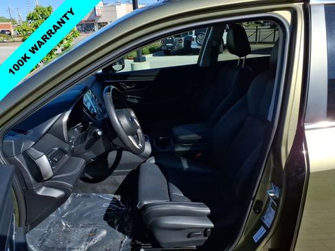 Certified 2024 Subaru Outback Limited AWD/4WD image 31