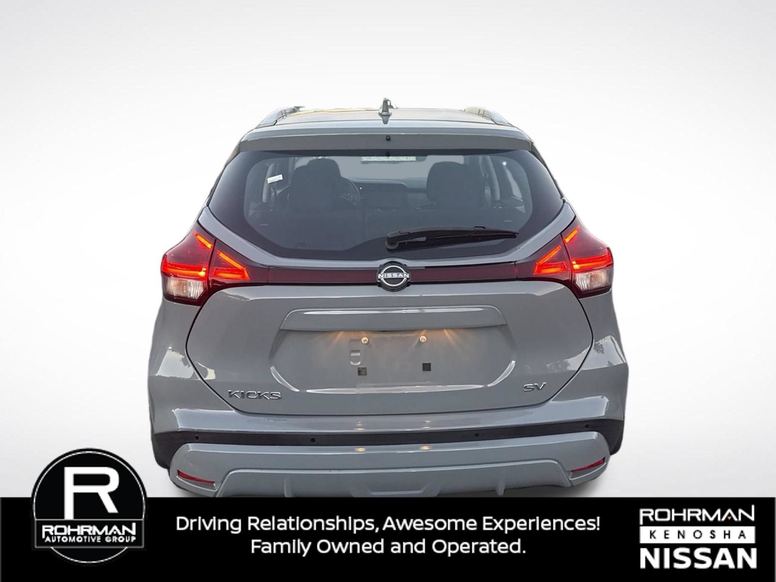 Used 2023 Nissan Kicks SV w/ Interior Electronics Package FWD image 5