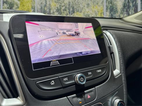 Used 2025 Chevrolet Malibu LT FWD image 22