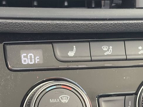 Certified 2023 Volkswagen Jetta SE FWD image 23