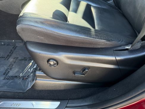 Used 2021 Jeep Grand Cherokee Limited image 26