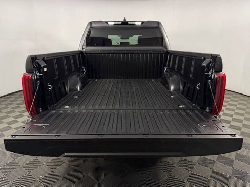 Used 2025 Toyota Tundra Limited image 21
