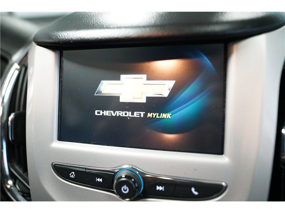 Used 2017 Chevrolet Cruze LS FWD image 21
