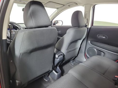 Used 2017 Honda HR-V LX image 11