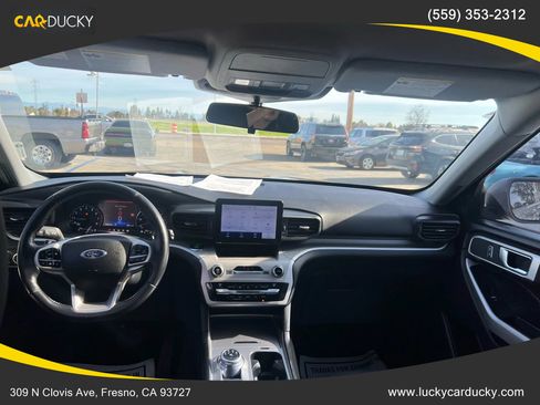 Used 2020 Ford Explorer XLT image 25