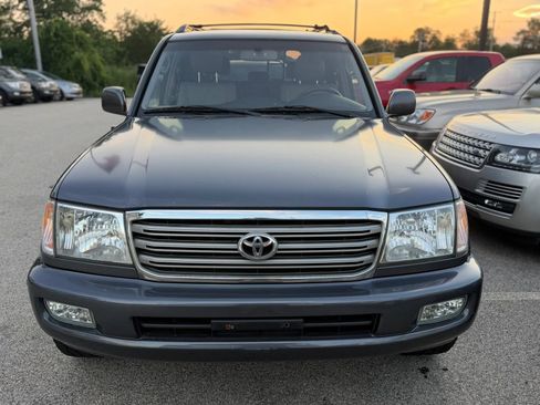 Used 2004 Toyota Land Cruiser AWD/4WD image 2