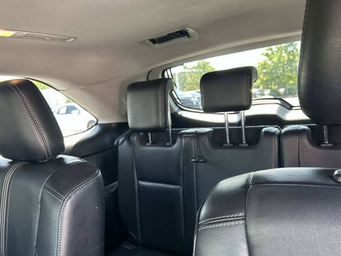 Used 2017 Toyota Highlander SE AWD/4WD image 14