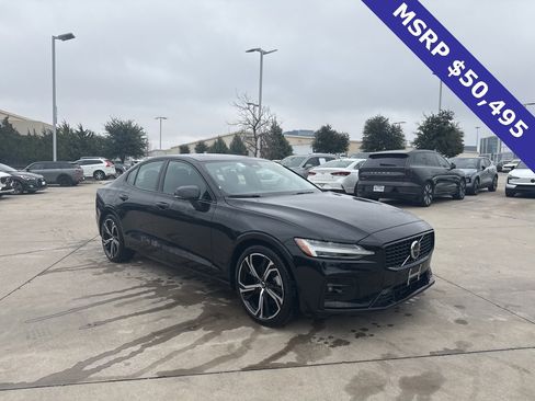 Certified 2025 Volvo S60 B5 Plus image 3