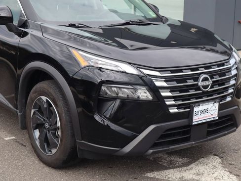 Certified 2023 Nissan Rogue SV AWD/4WD image 3