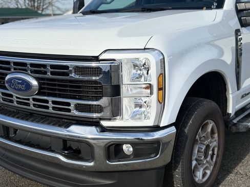Used 2025 Ford F250 XLT image 12