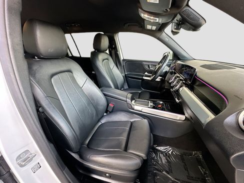 Used 2024 Mercedes-Benz GLB 250 image 27