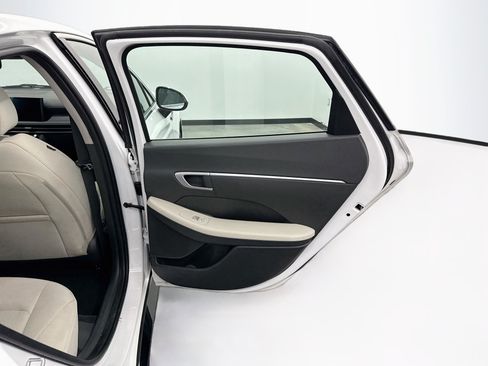 Used 2025 Hyundai Sonata SEL FWD image 30