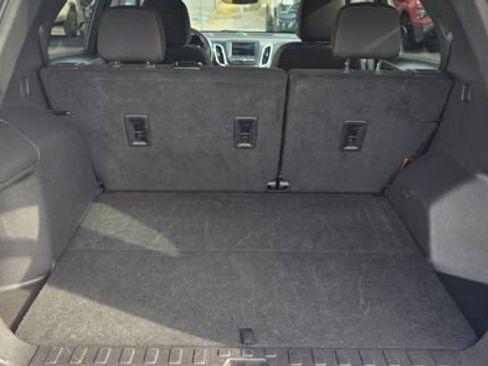 Used 2024 Chevrolet Equinox LT image 7