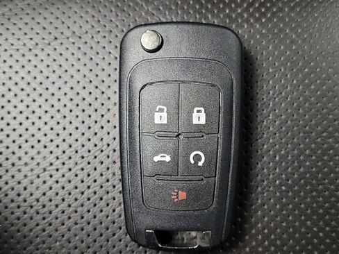 Used 2017 Chevrolet Equinox Premier w/ Enhanced Convenience Package image 32