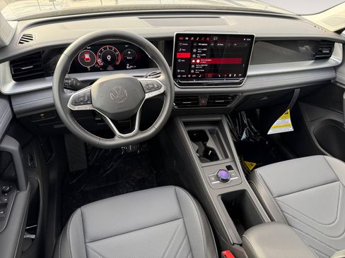 New 2026 Volkswagen Tiguan SE image 15