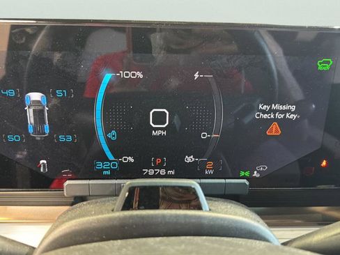Used 2025 GMC Hummer EV 2X w/ LPO, Roof Cross Rail Package AWD/4WD image 36