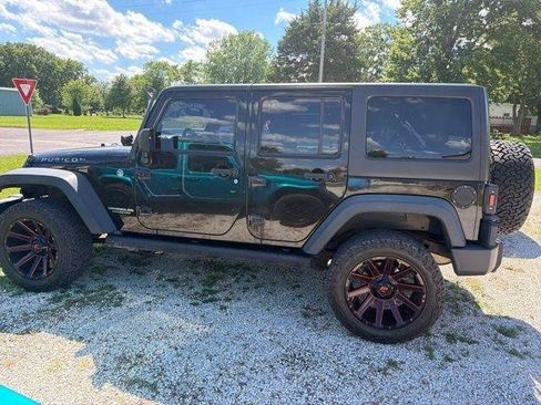 Used 2014 Jeep Wrangler Unlimited Rubicon w/ Connectivity Group AWD/4WD image 4
