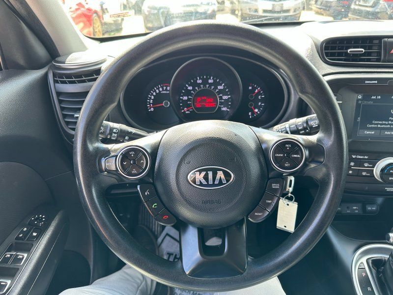 Used 2018 Kia Soul + FWD image 18