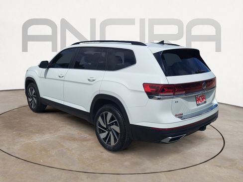 Used 2024 Volkswagen Atlas SE image 8