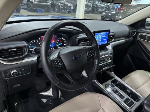 Used 2020 Ford Explorer XLT w/ Equipment Group 202A RWD image 19