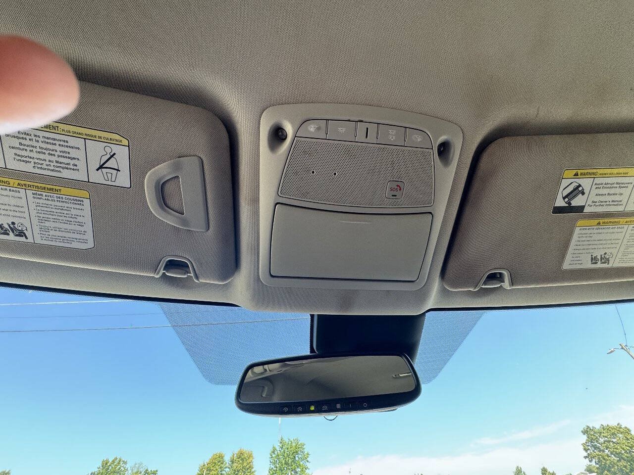 Used 2018 Nissan Rogue SL FWD image 25