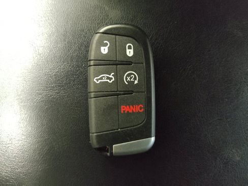 Used 2022 Dodge Charger SXT w/ Driver Convenience Group image 32