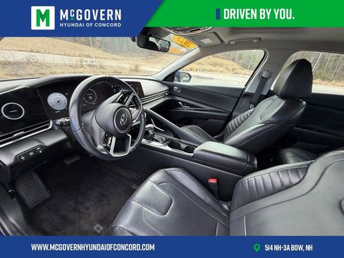 Used 2023 Hyundai Elantra Limited w/ Cargo Package image 5