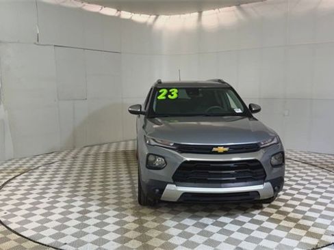Used 2023 Chevrolet TrailBlazer LT image 3