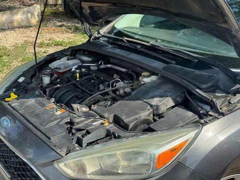 Used 2017 Ford Focus SE FWD image 13