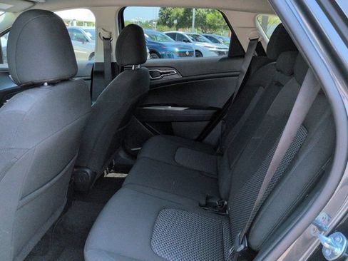Used 2025 Kia Sportage LX FWD image 13