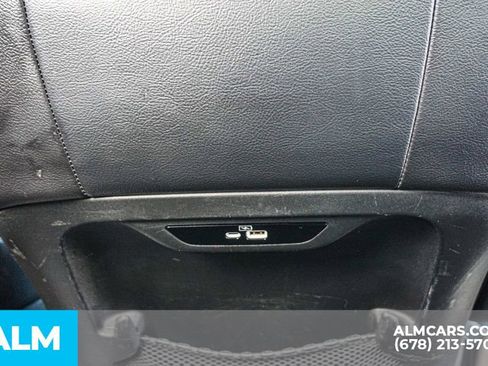 Used 2022 Chrysler Pacifica Touring-L image 39