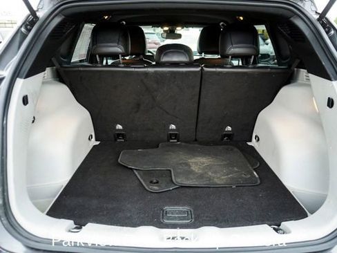 Used 2023 Jeep Compass Limited image 5