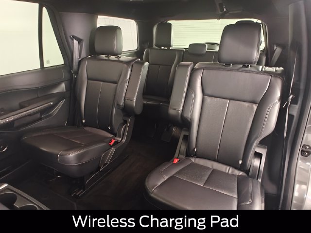 Used 2020 Ford Expedition XLT w/ Equipment Group 202A AWD/4WD image 38