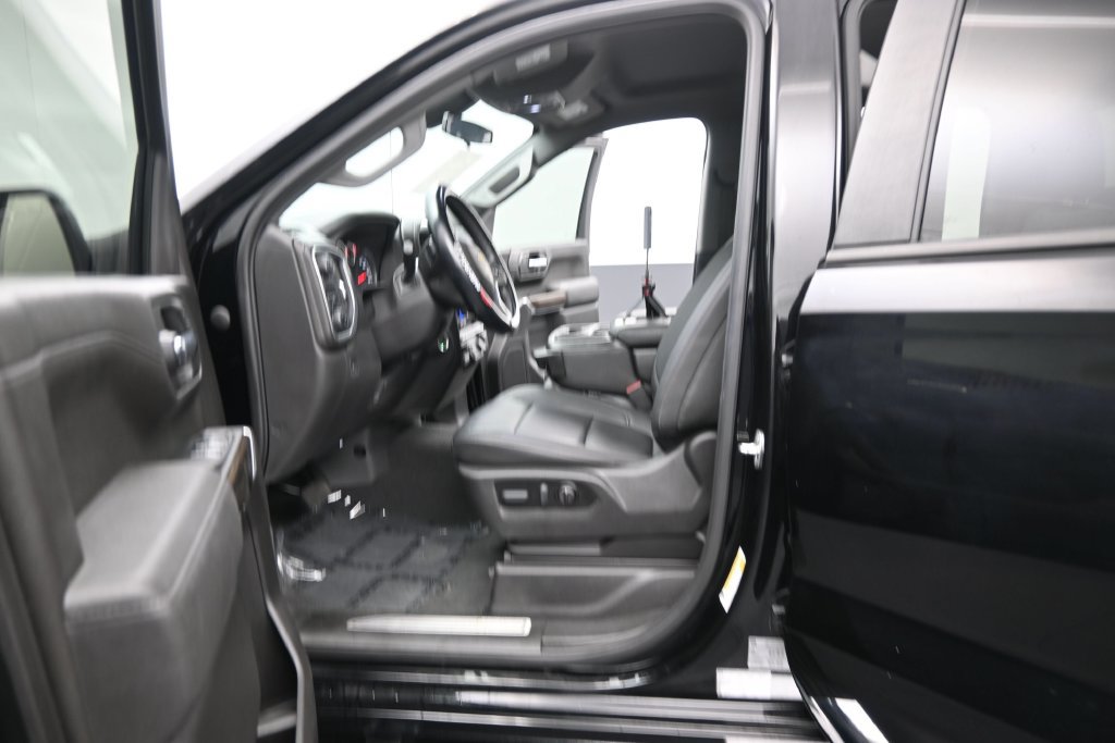 Used 2024 Chevrolet Silverado 1500 Custom w/ Turbomax Blackout Package RWD image 12
