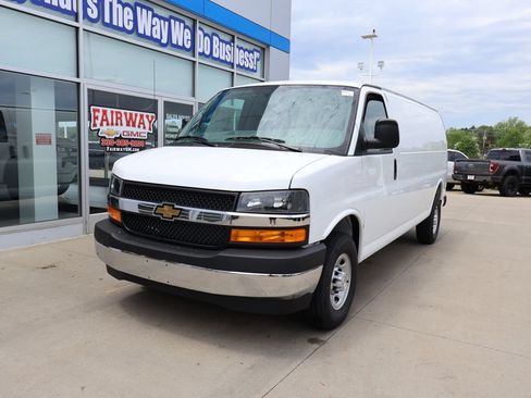 New 2026 Chevrolet Express 3500 Extended w/ Driver Convenience Package RWD image 6