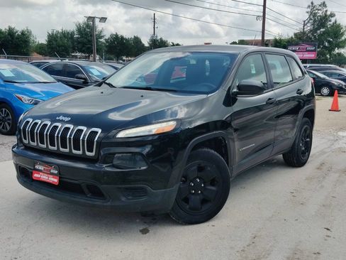 Used 2014 Jeep Cherokee Sport image 3