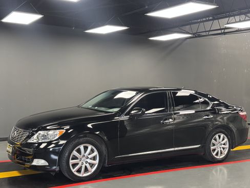 Used 2009 Lexus LS 460 AWD w/ Comfort Seating Pkg image 1