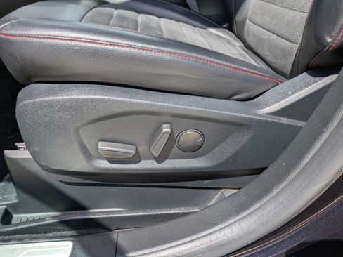 Used 2021 Ford Edge ST-Line image 8