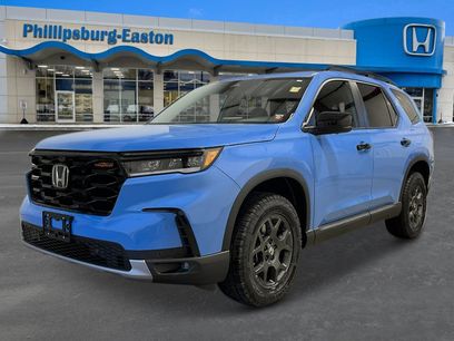 New 2025 Honda Pilot TrailSport