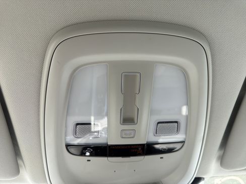 Certified 2023 Volvo XC60 B5 Plus AWD/4WD image 29