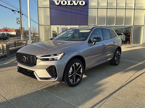 New 2026 Volvo XC60 B5 Plus w/ Climate Package AWD/4WD image 3