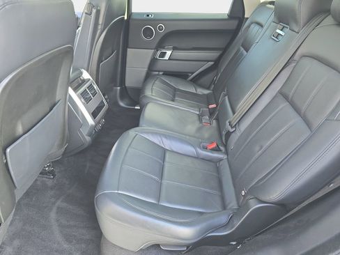Used 2020 Land Rover Range Rover Sport HSE image 17